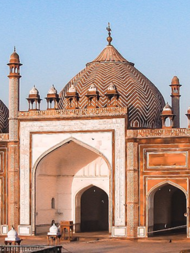 ये हैं भारत की कुछ सबसे मशहूर और बड़ी मस्जिदें, आप भी कर लीजिए इनका दीदार