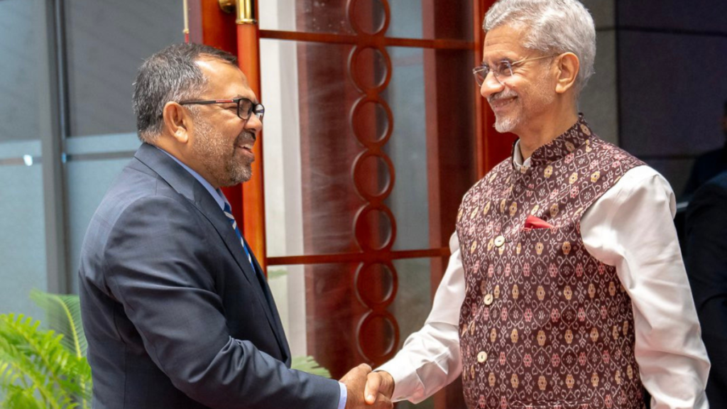 Maldives renews MoU to train